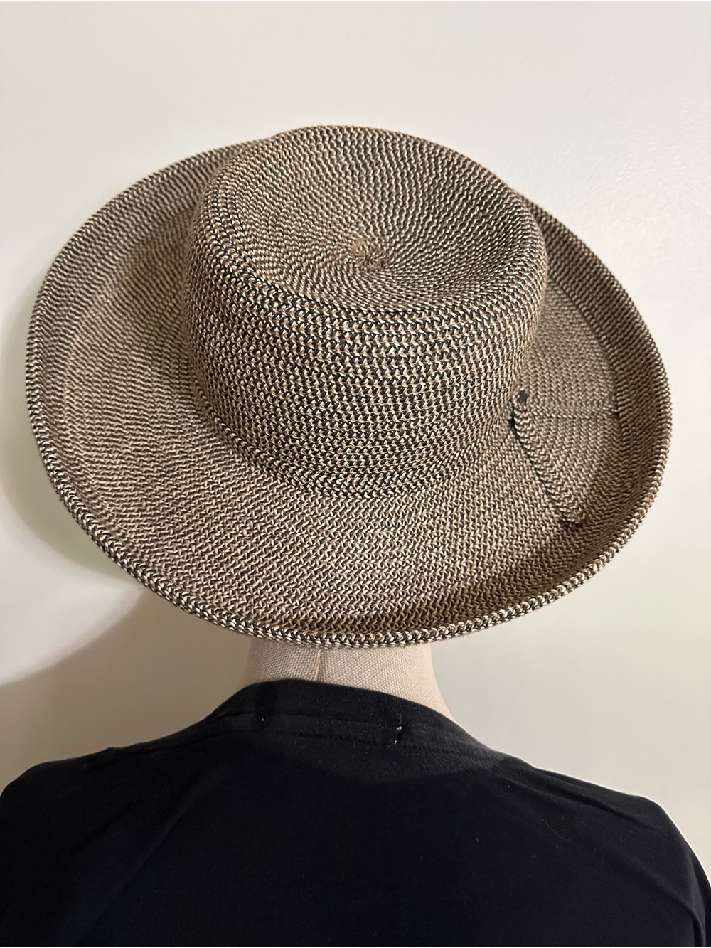 Vintage Betmar New York Neutral Braided Sun Hat - Women's Straw-Style Beach Hat - Picture 5 of 8